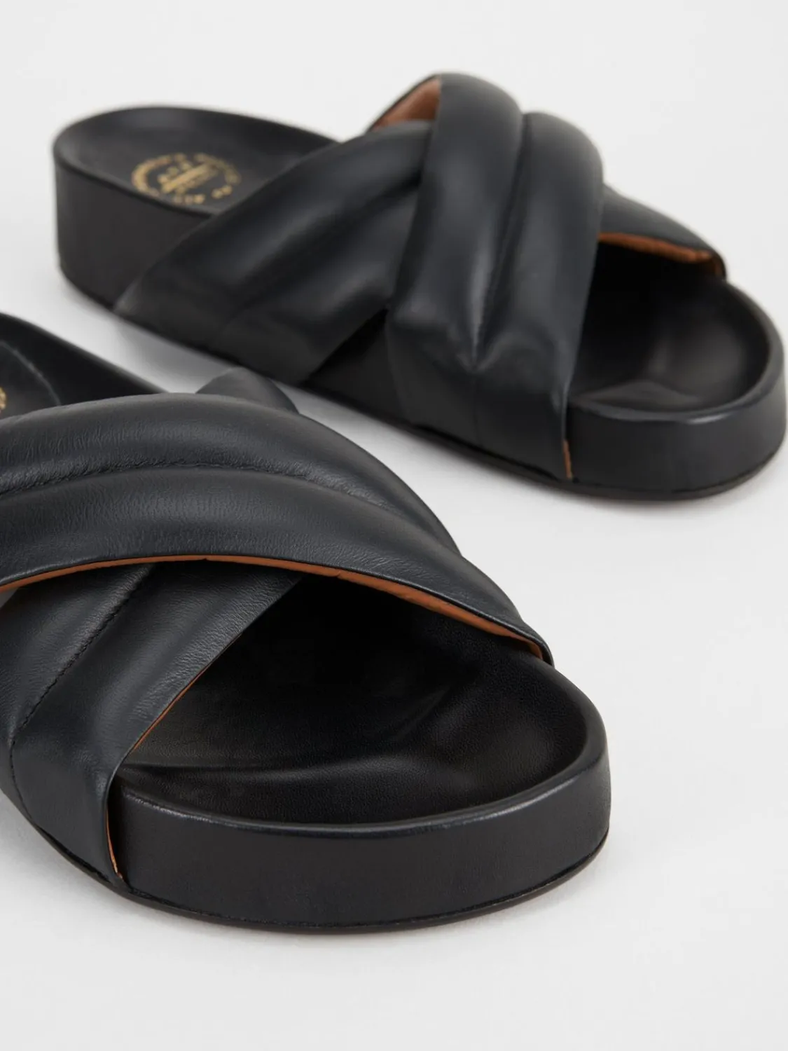 ATP Atelier Airali Nappa Vardagssandaler Svart Cheap